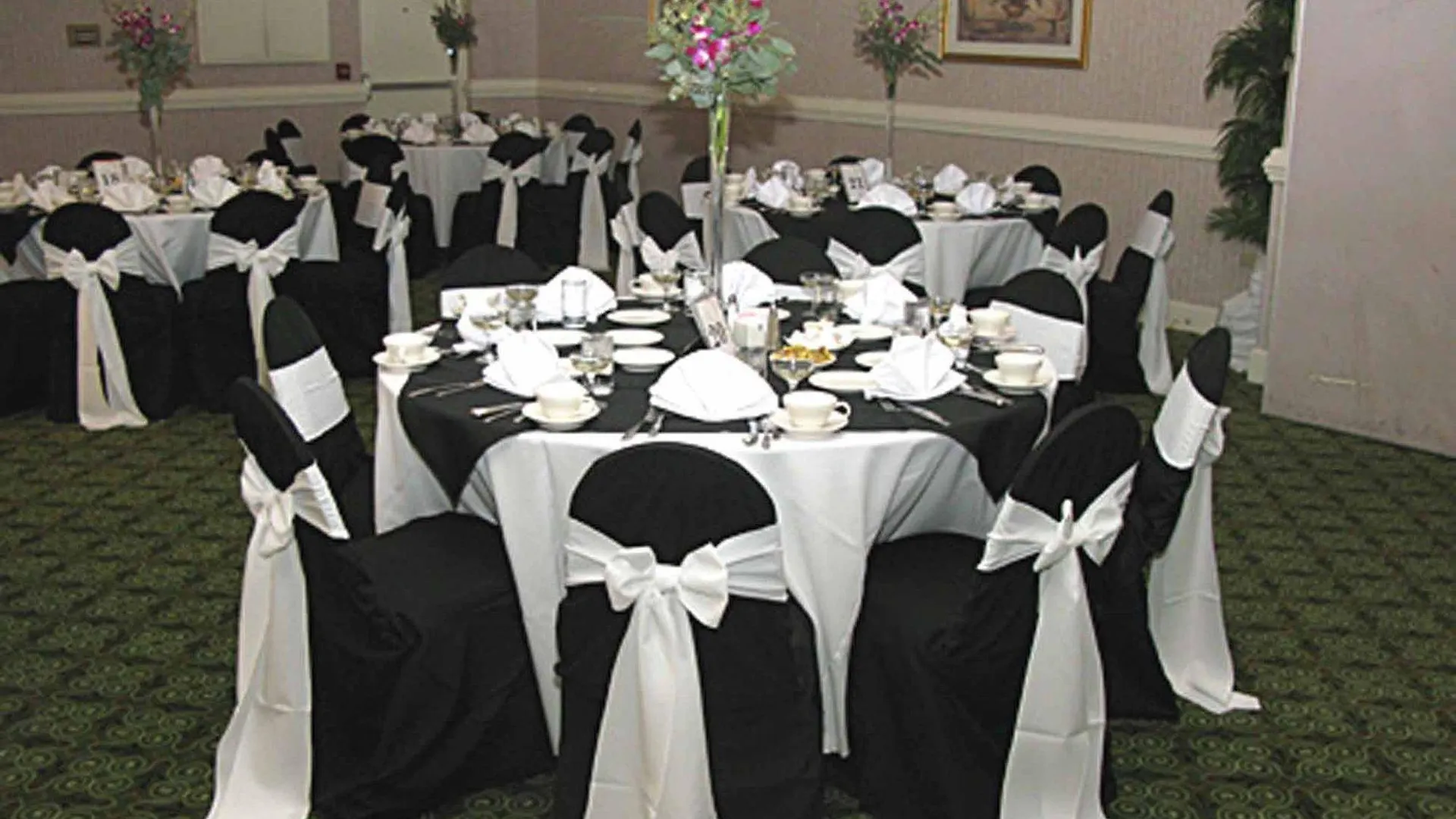 ***  Pittsburgh Plaza Hotel United States